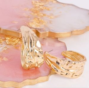 Badlands and Bellbottoms Hoops